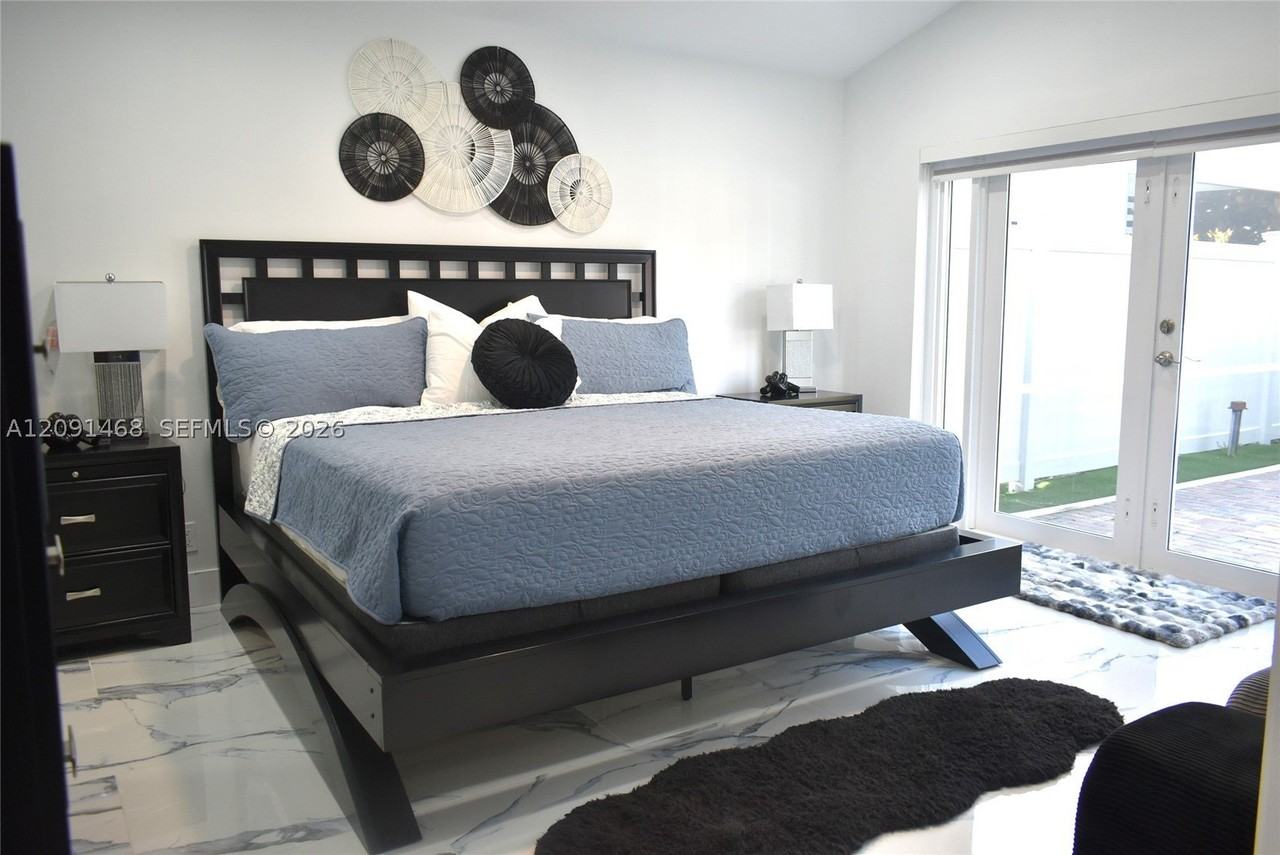 6810 Nw 28th Pl - Photo 4 of 15