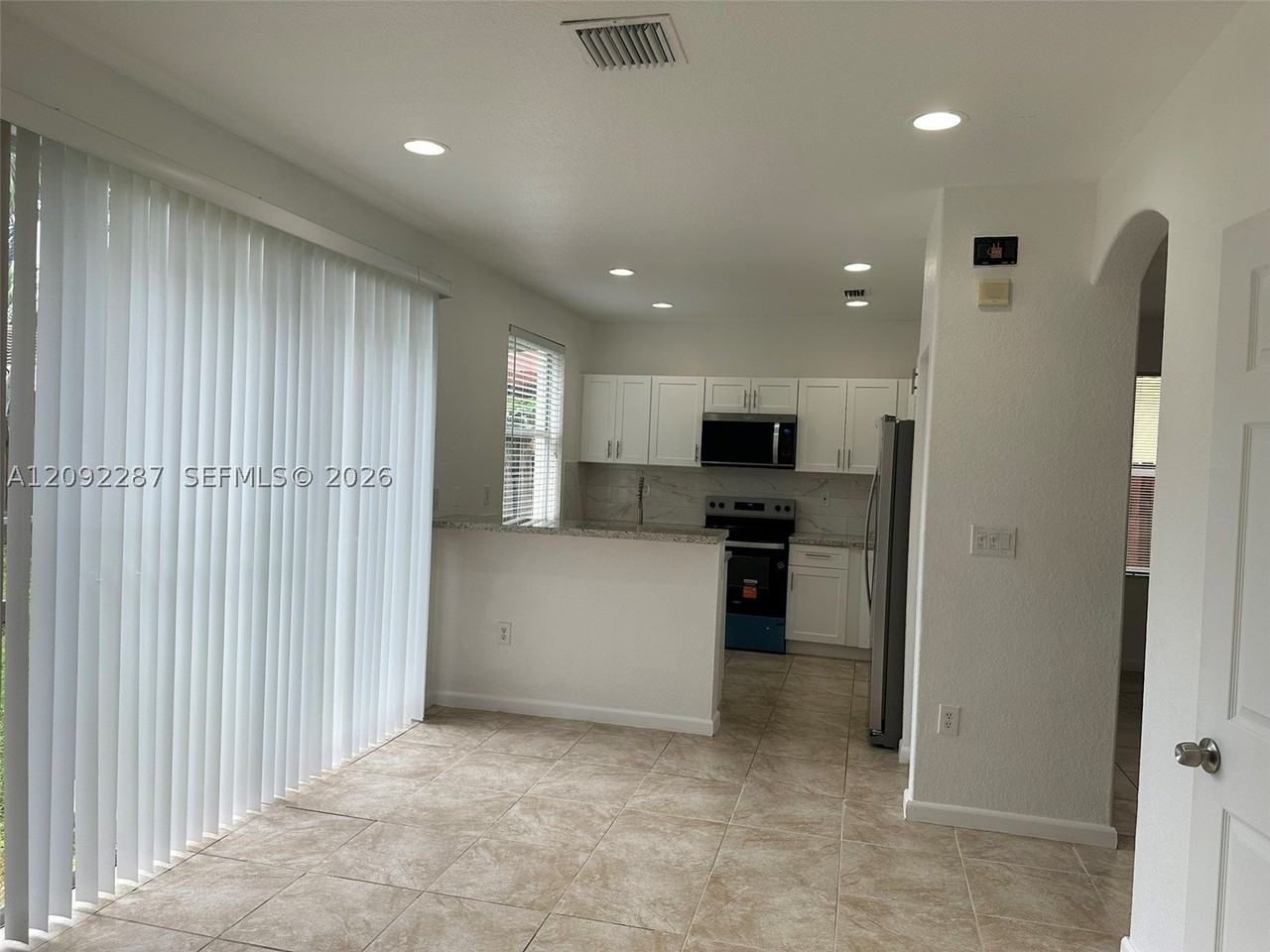 2031 Se 14th Ct #2031 - Photo 5 of 16