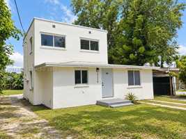 featured image of 3229 Nw 34th St