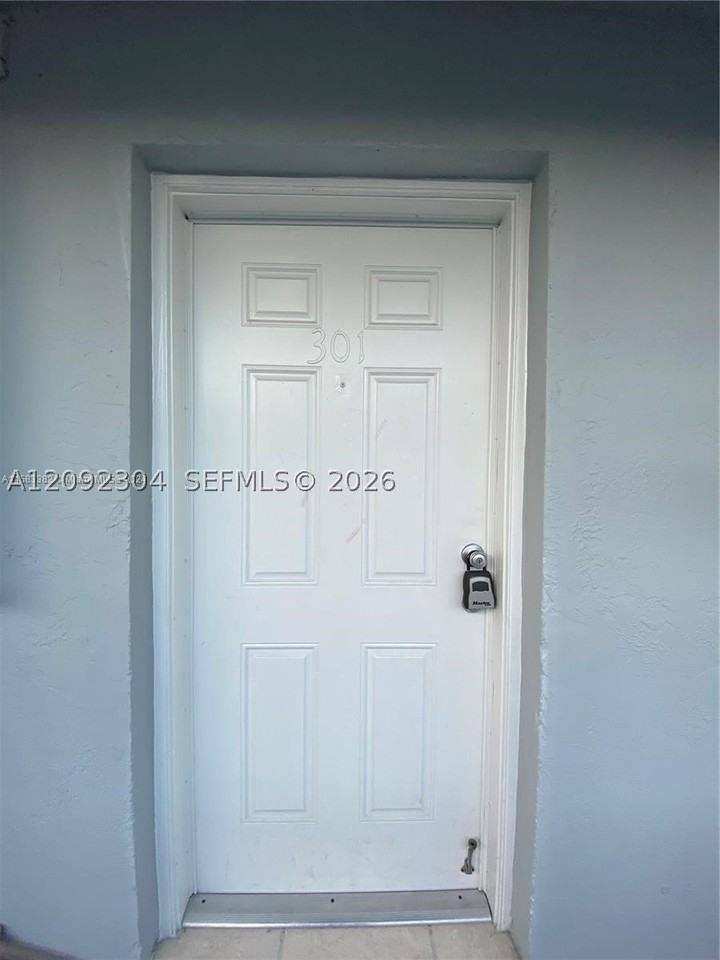 1735 W 60th St #M301 - Photo 4 of 29