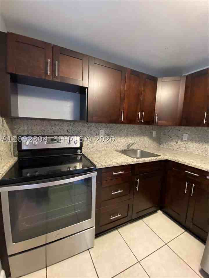 1735 W 60th St #M301 - Photo 5 of 29