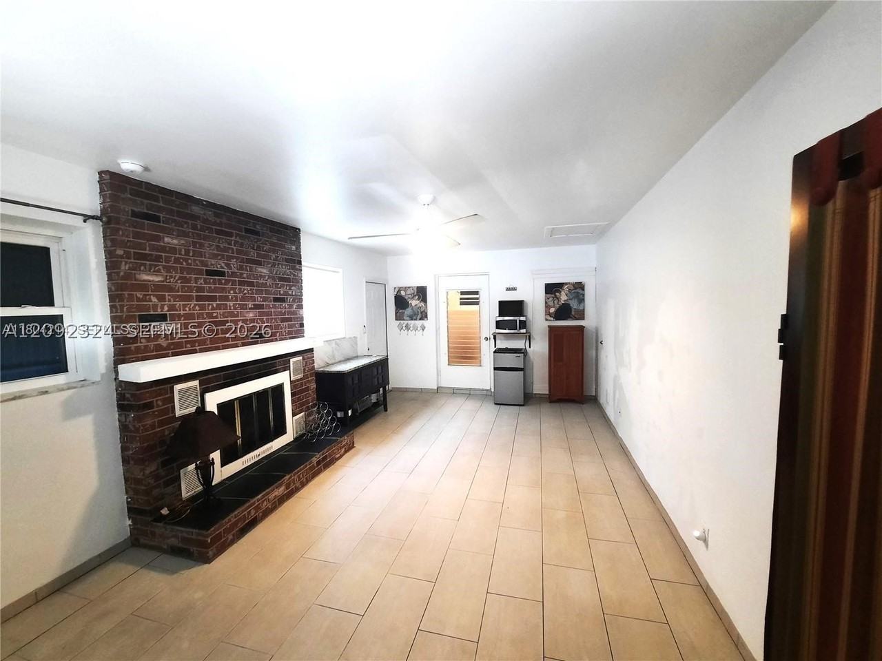 3838 Ne Melba Dr #R - Photo 2 of 7