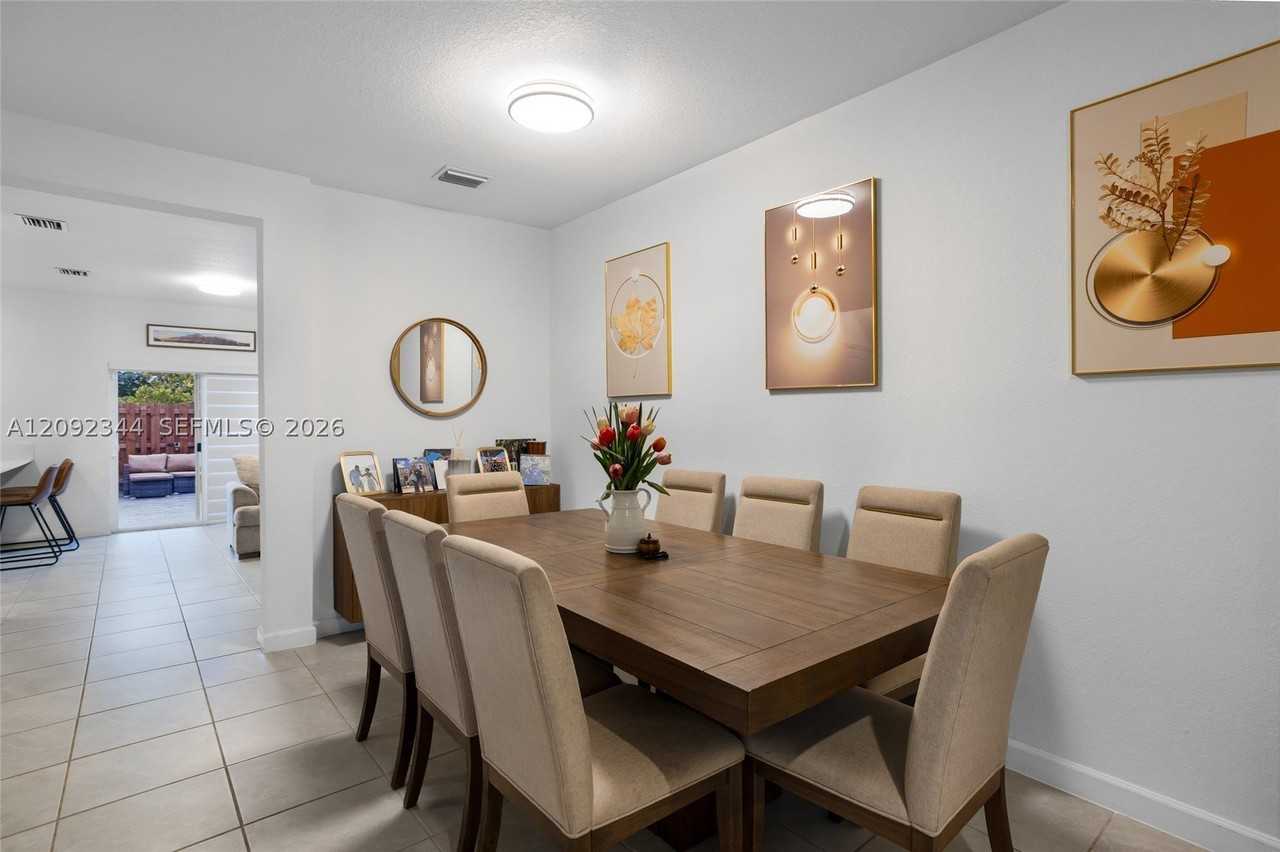 12065 Nw 24th Pl - Photo 6 of 32