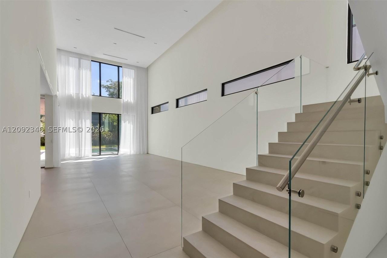 135 Sw 29th Rd - Photo 6 of 50