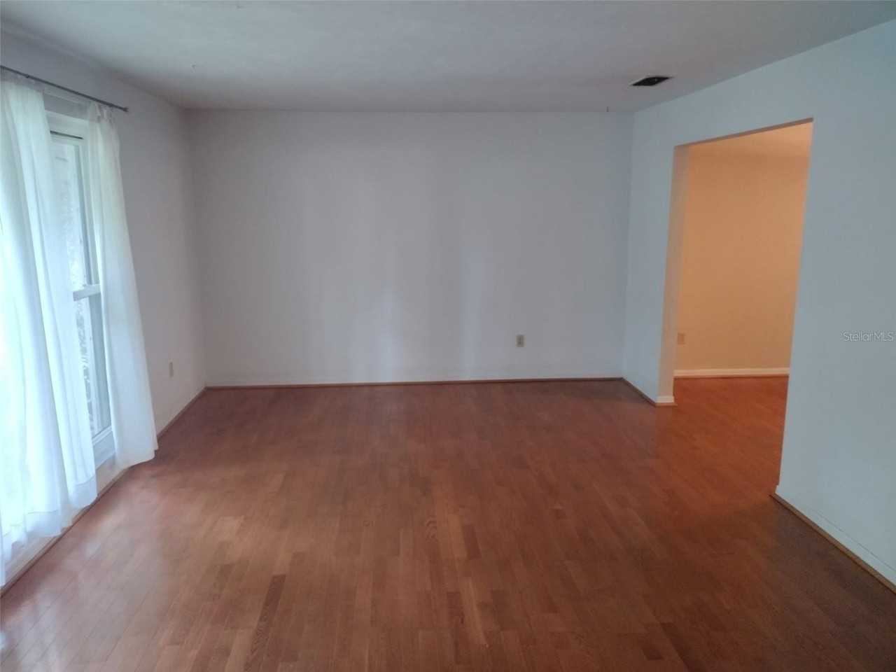 2418 Nw 63rd Ter - Photo 4 of 33