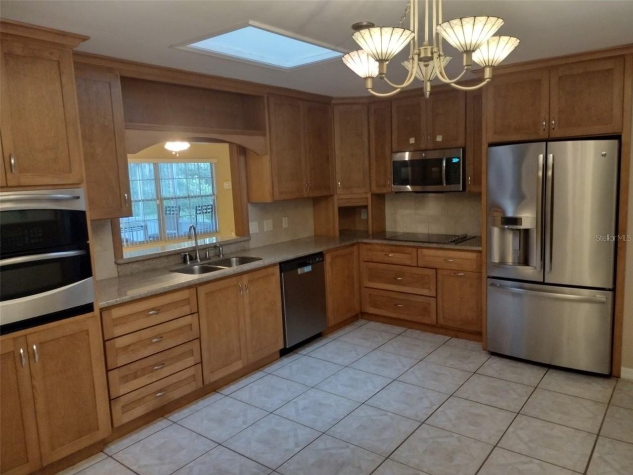 2418 Nw 63rd Ter - Photo 6 of 33