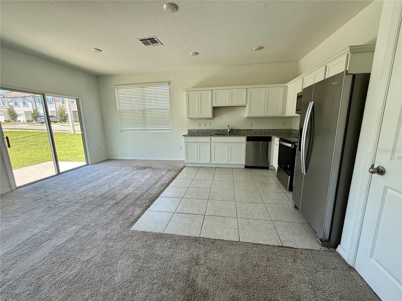 476 Madison Dr - Photo 4 of 11