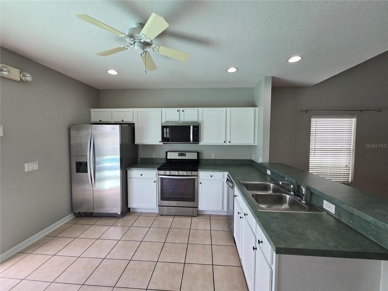 702 Sonja Cir - Photo 6 of 28