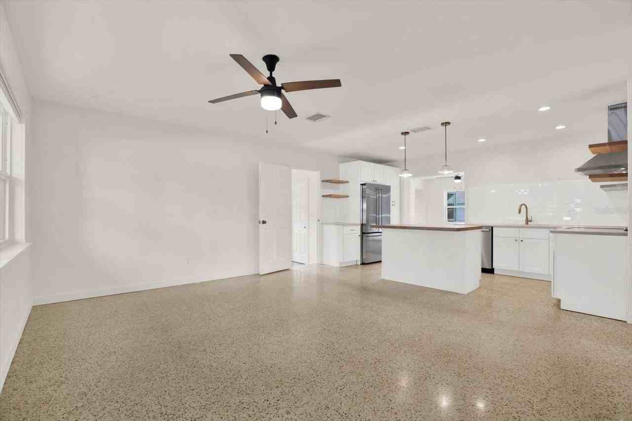 5531 13th Ave N - Photo 7 of 34