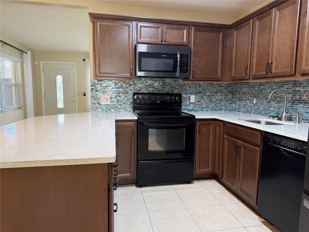 11596 116th St - Photo 6 of 25