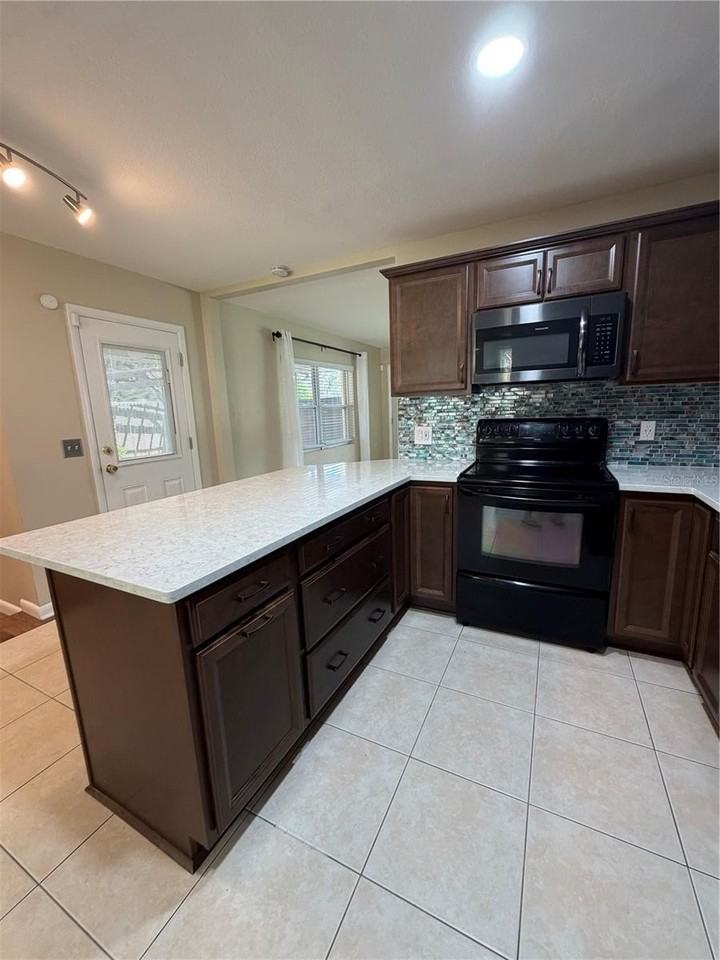 11596 116th St - Photo 7 of 25