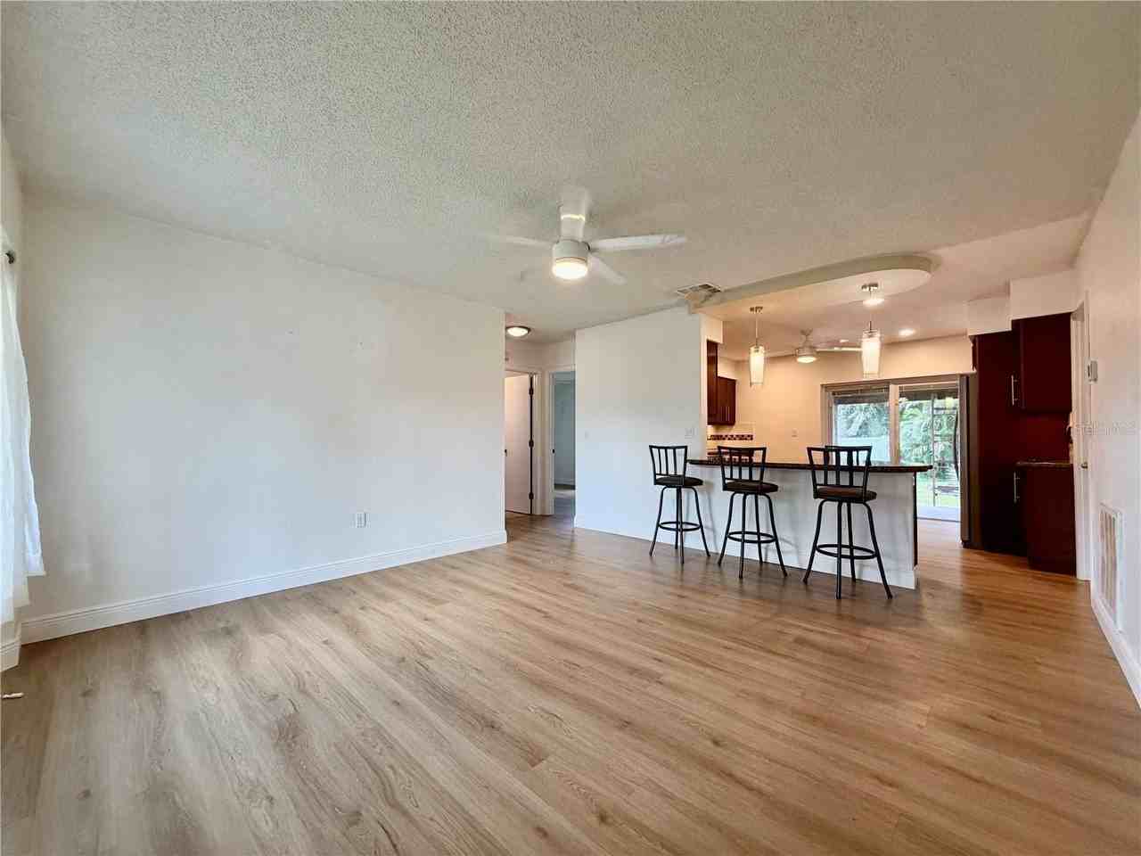 4100 45th Ave N - Photo 2 of 28