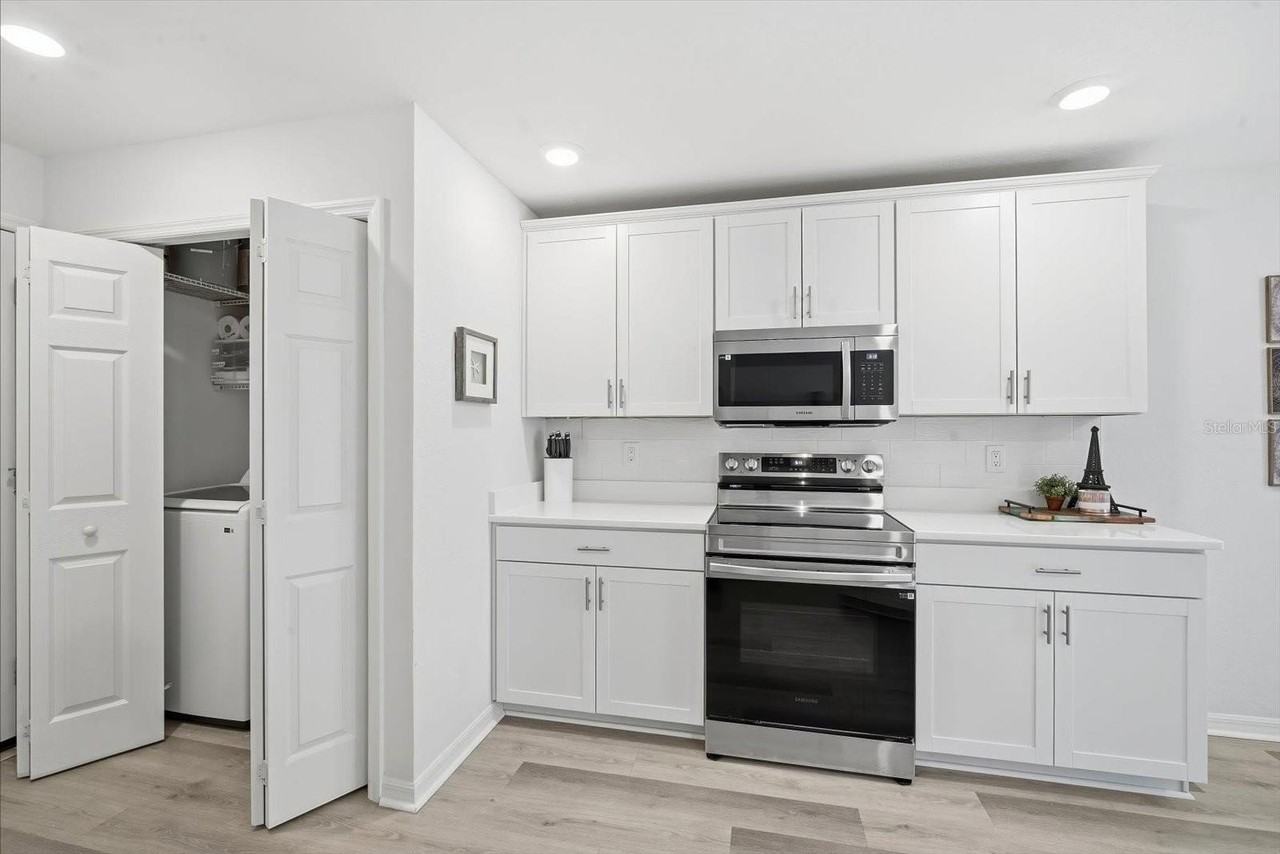 2731 Idyll Lakes Cir - Photo 4 of 26