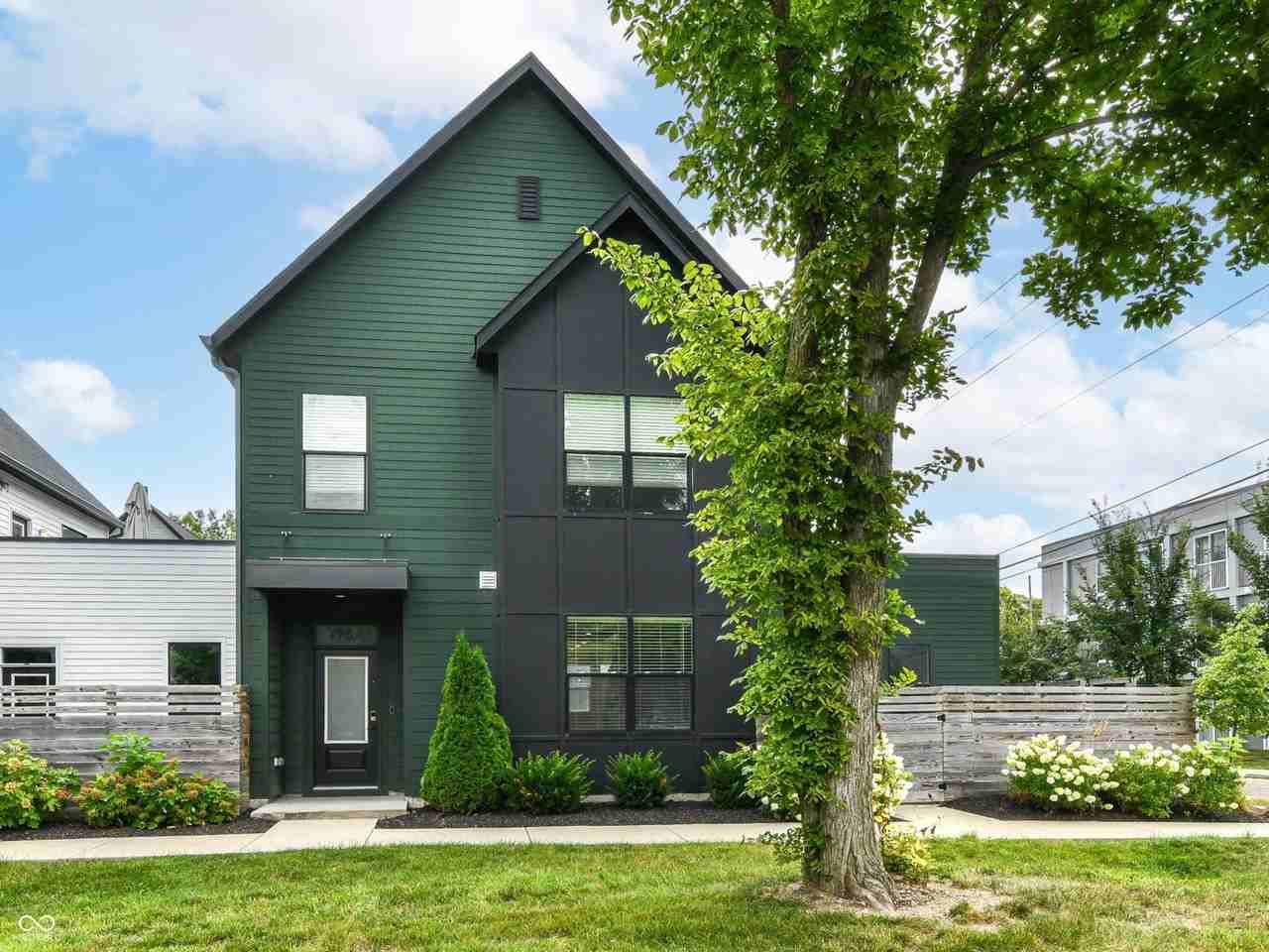 1704 Rosette Way - Photo 2 of 50