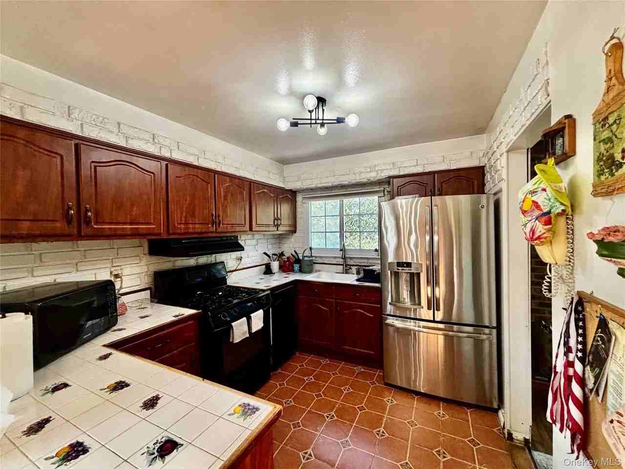 25440 Craft Ave #2ndFL - Photo 4 of 13