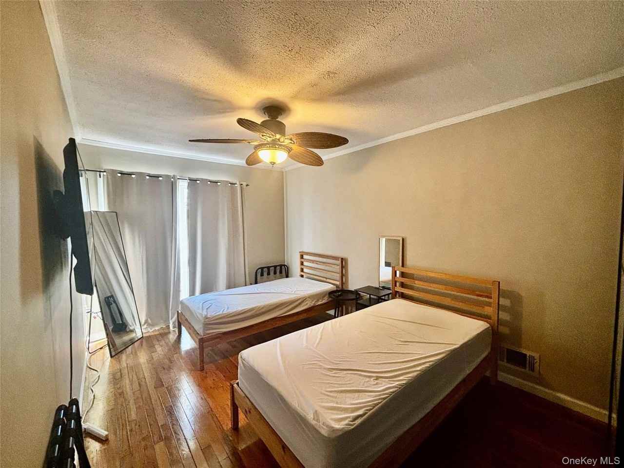 25440 Craft Ave #2ndFL - Photo 7 of 13