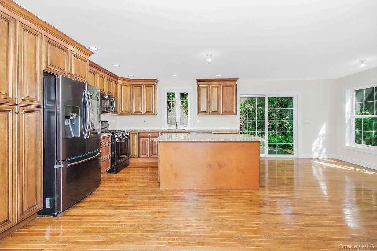18 Via Trenta Ct - Photo 2 of 34