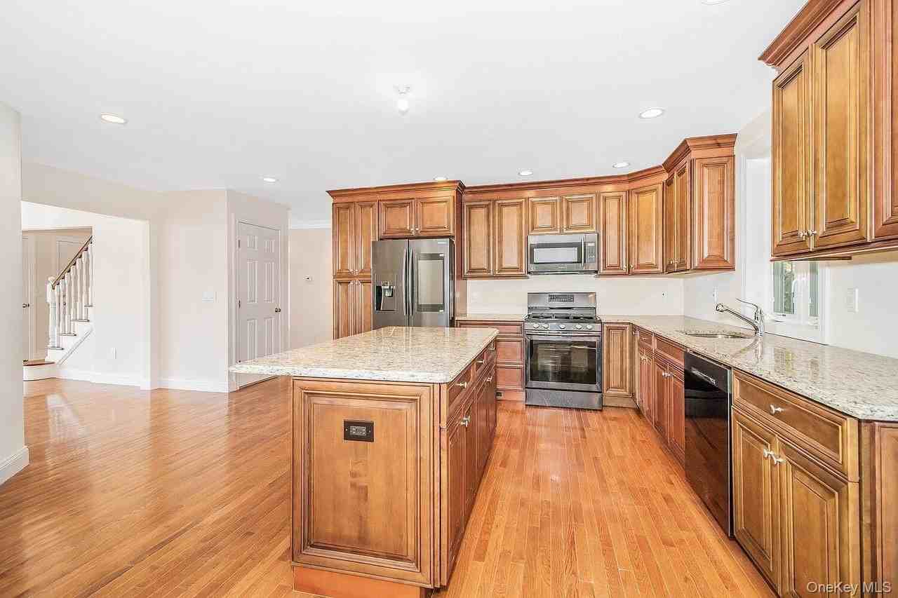 18 Via Trenta Ct - Photo 3 of 34