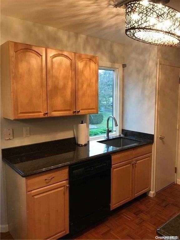 59 Sintsink Dr W #B - Photo 6 of 13