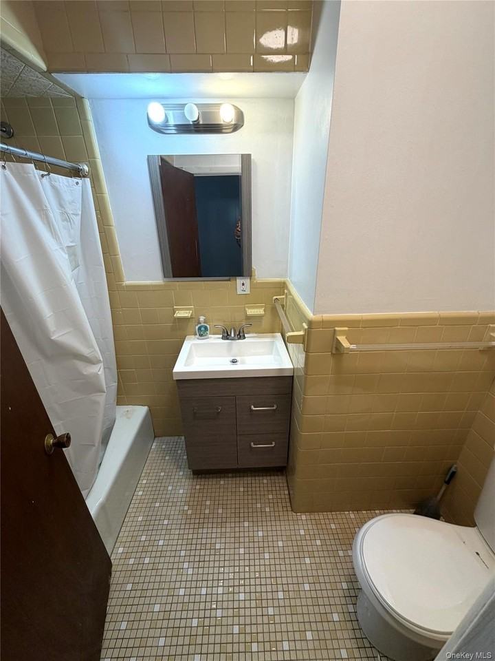 97 South Ave #1F - Photo 2 of 3