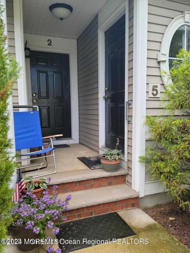 65 Miller St #2 - Photo 4 of 26