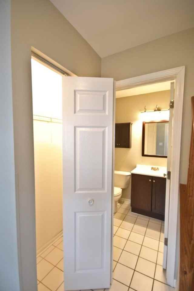 370 Sandhurst Ln #A - Photo 6 of 34