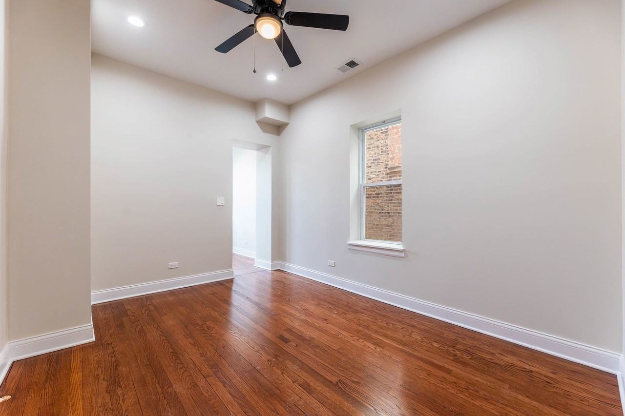 18 S Austin Blvd #1 - Photo 7 of 8
