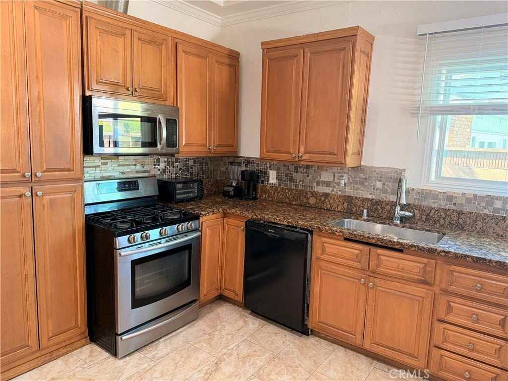 620 N Janss Way - Photo 6 of 7