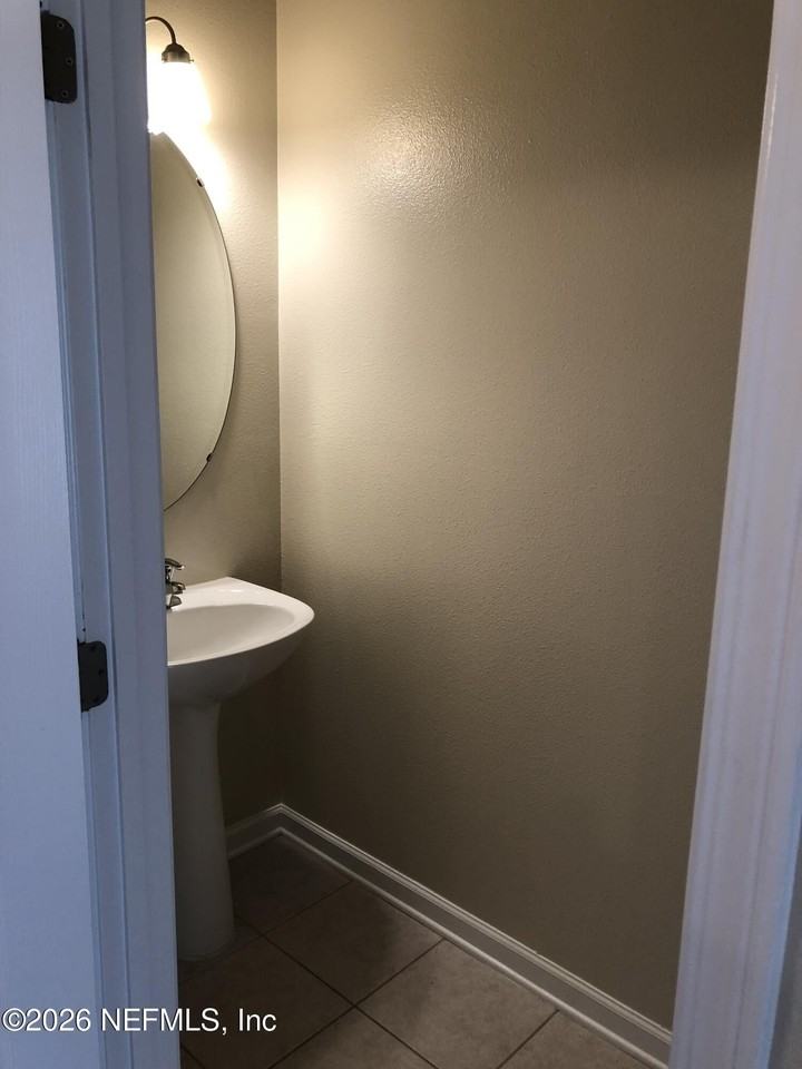 7126 Stonelion Cir - Photo 4 of 24