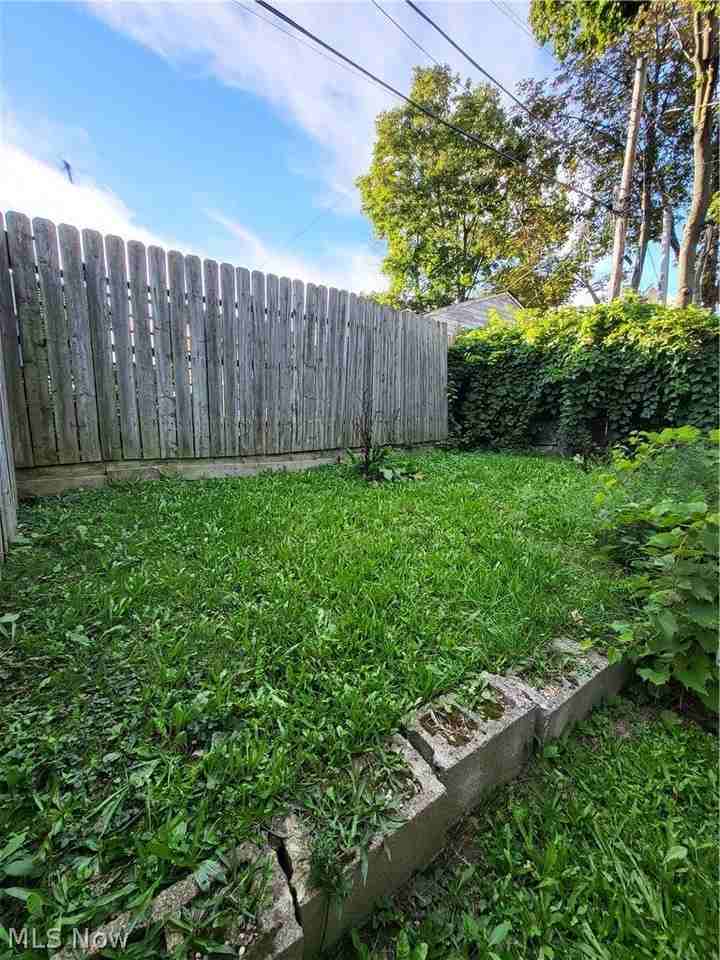 4050 Fulton Rd - Photo 4 of 6