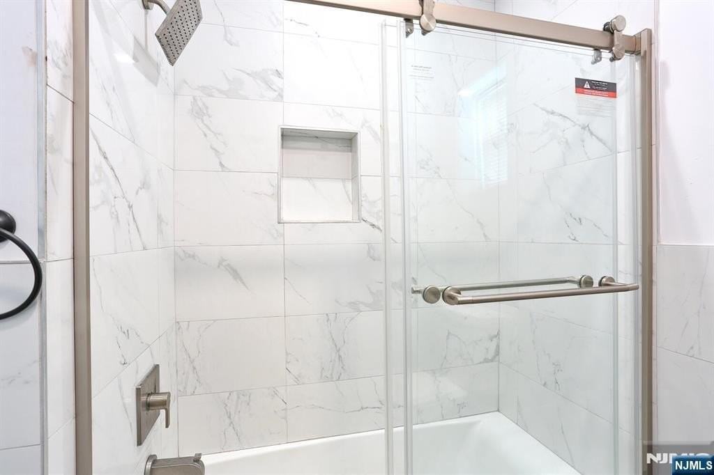 16 Boyd St - Photo 7 of 21