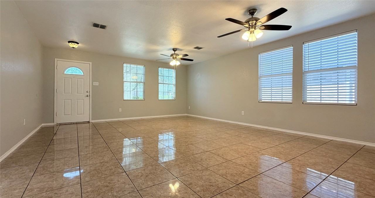 12908 Cedar Hollow Dr - Photo 2 of 37
