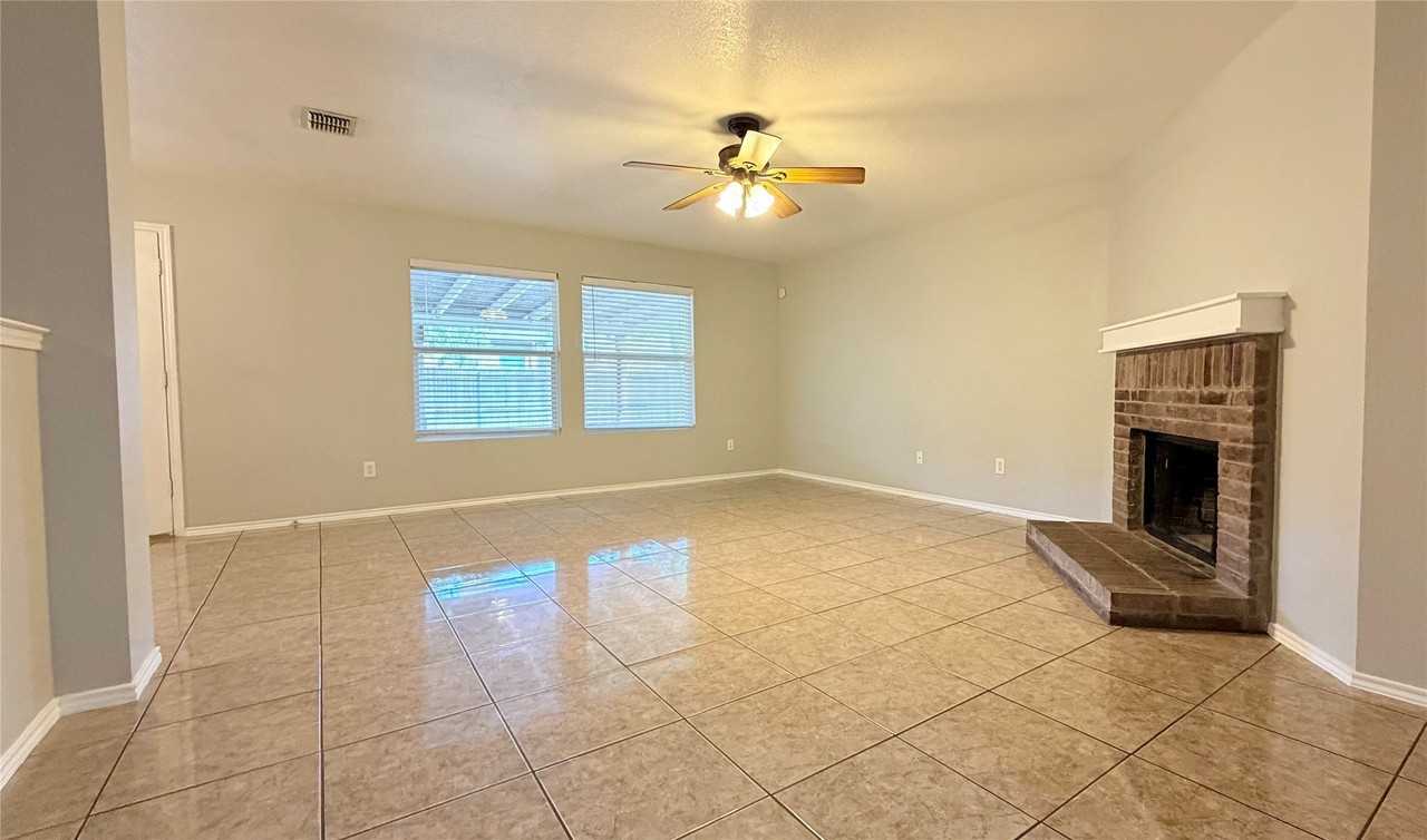 12908 Cedar Hollow Dr - Photo 4 of 37