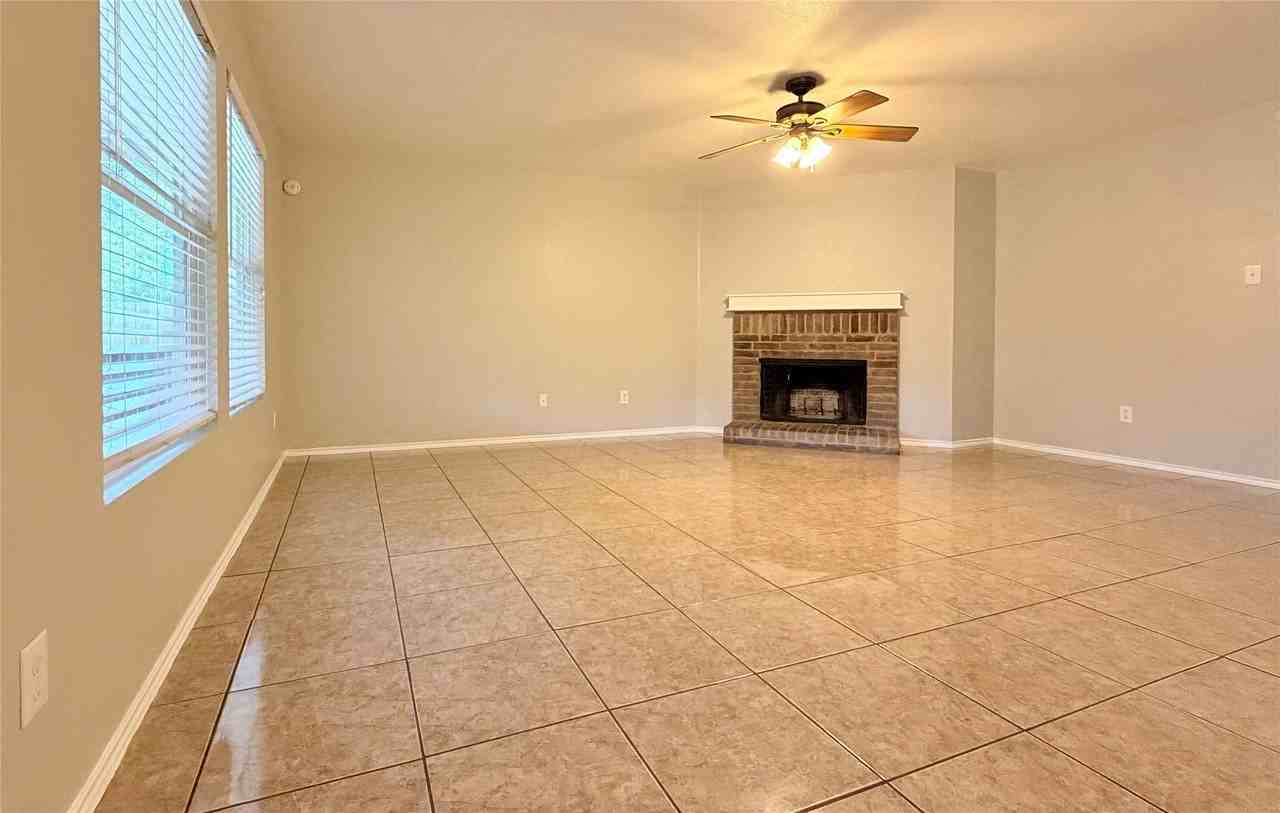 12908 Cedar Hollow Dr - Photo 5 of 37