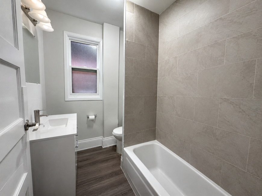 99 Mary St - Photo 5 of 10