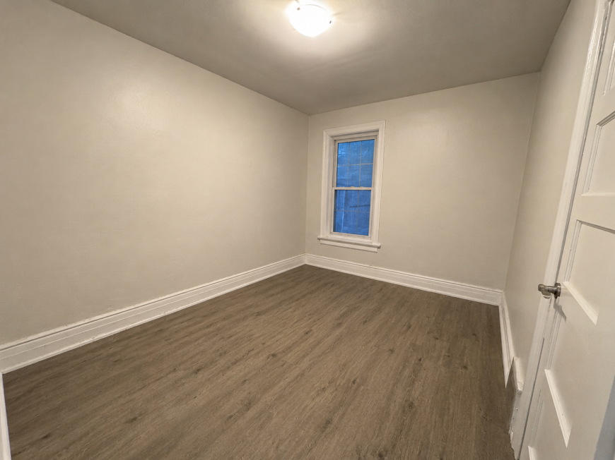 99 Mary St - Photo 6 of 10