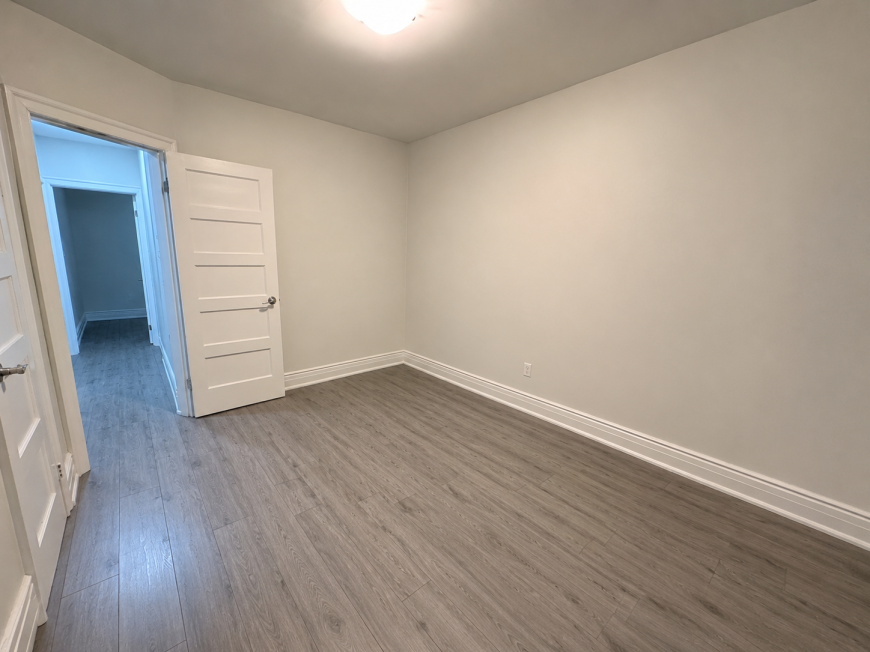 99 Mary St - Photo 7 of 10