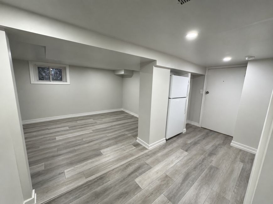 99 Mary St - Photo 2 of 9