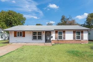 featured image of 1213 De Ridder Ave