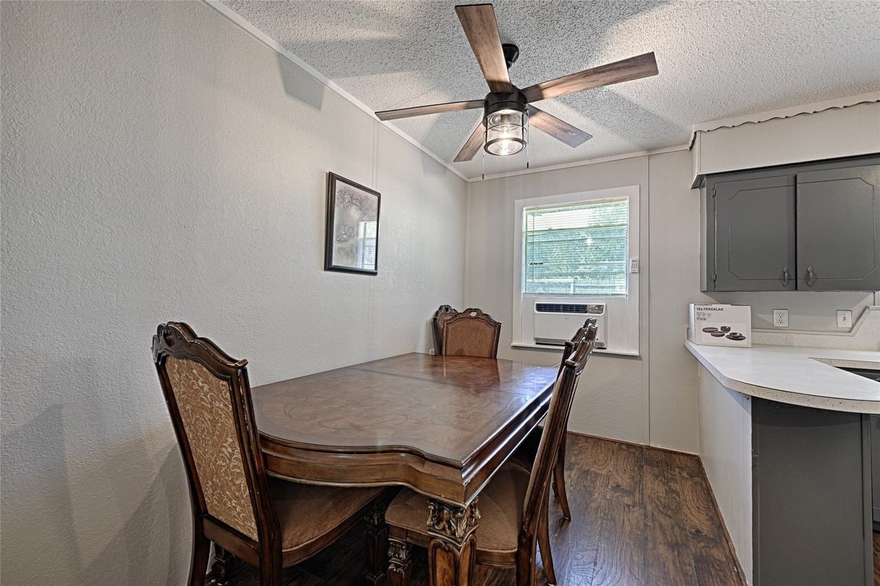 4574 County Road 895 - Photo 3 of 27
