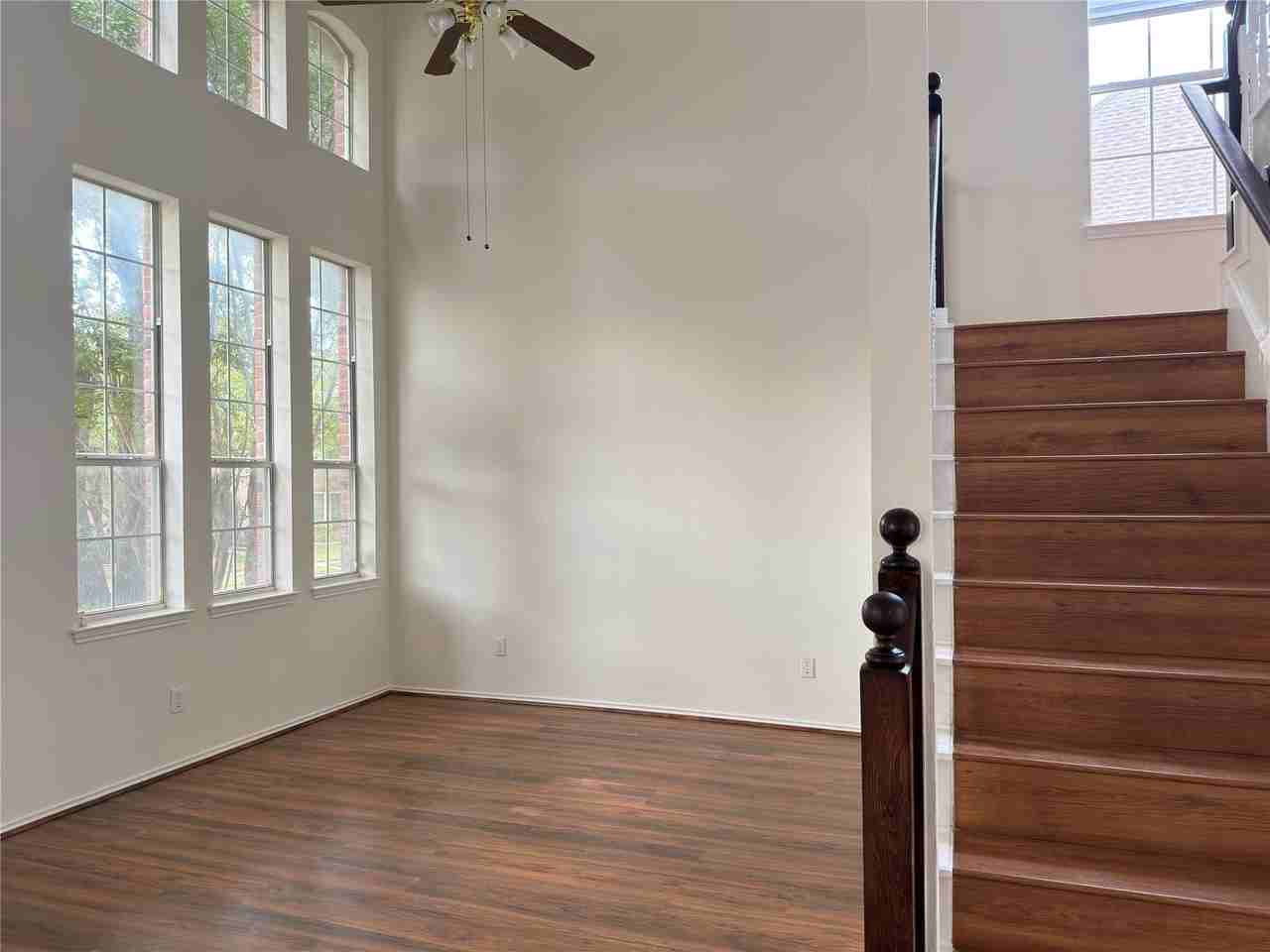 1328 Comanche Dr - Photo 2 of 14