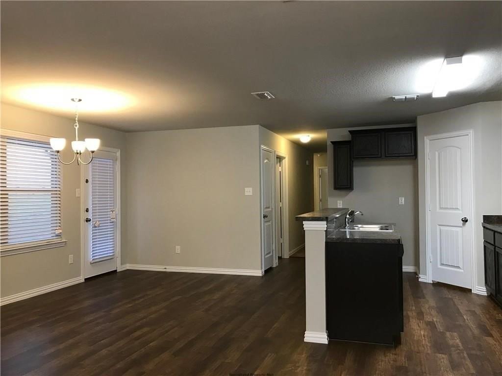 769 River Hill Ln - Photo 4 of 16