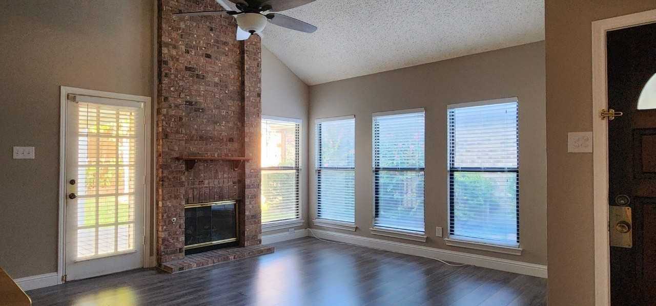 2107 Rose Cliff Ln - Photo 3 of 36