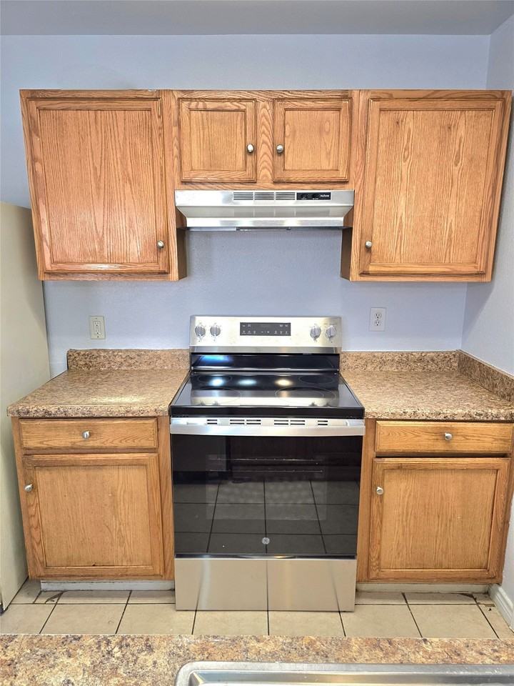 5017 Chapman St #5019 - Photo 2 of 14