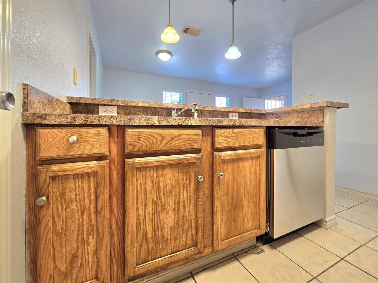 5017 Chapman St #5019 - Photo 3 of 14
