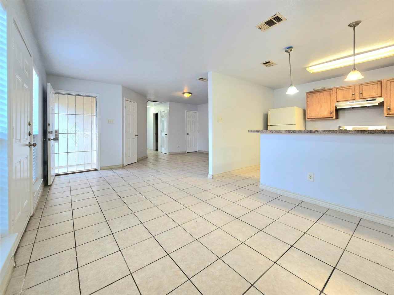 5017 Chapman St #5019 - Photo 7 of 14