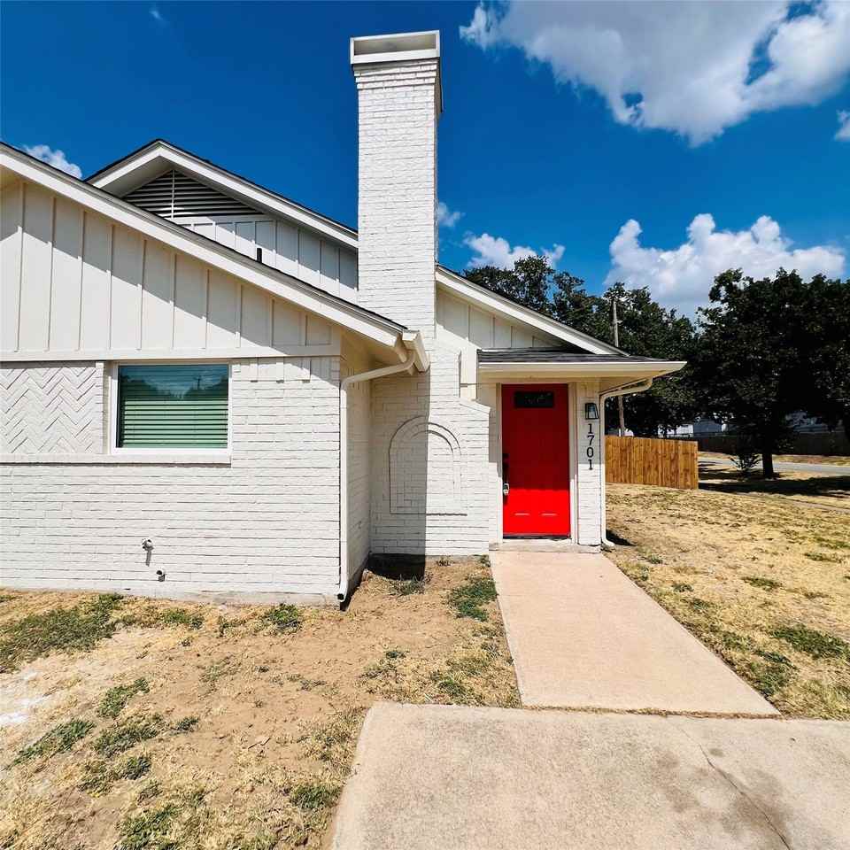 1701 Justin Lyn St - Photo 4 of 15