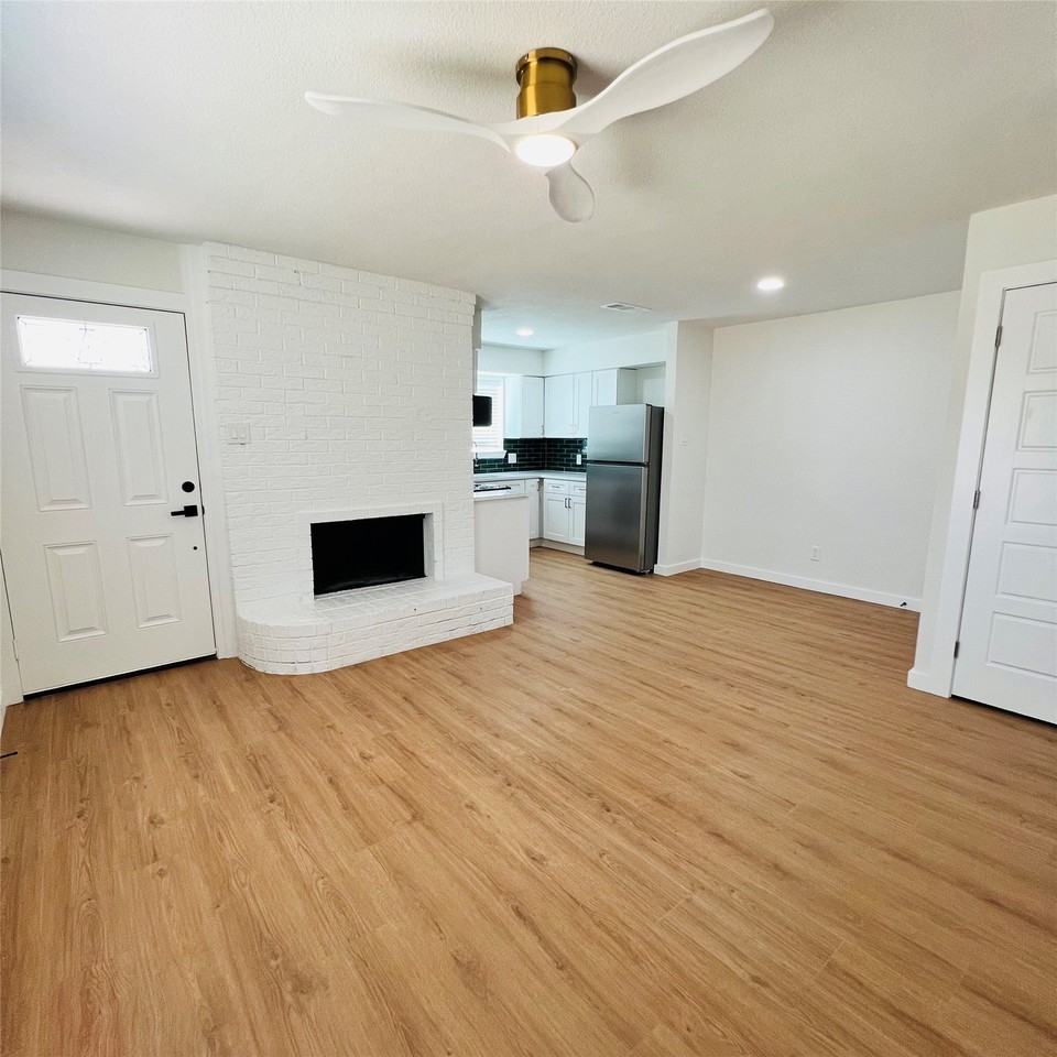 1701 Justin Lyn St - Photo 5 of 15