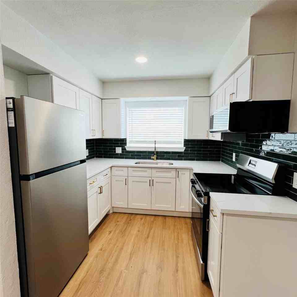 1703 Justin Lyn St - Photo 6 of 14