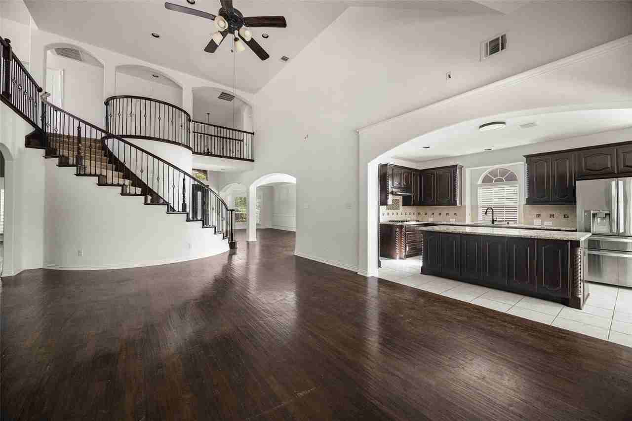 12289 Princess Dr - Photo 3 of 30
